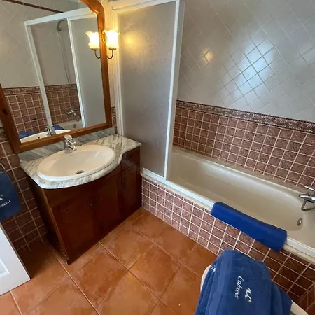 Caleton Villa
