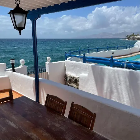 Caleton Villa *