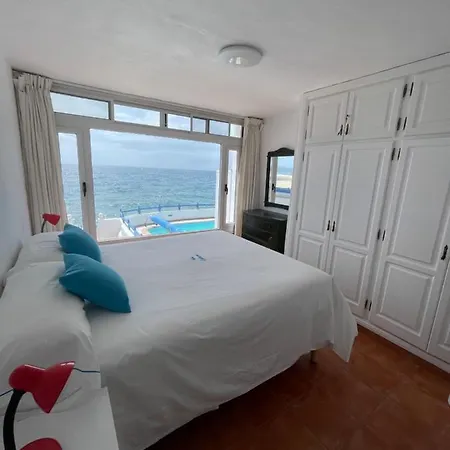 Caleton Villa *