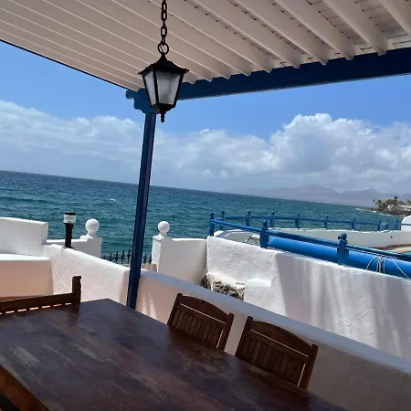 Caleton Villa